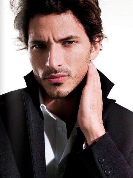 ANDRES VELENCOSO